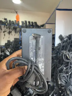 Original HP 200 Watts Charger