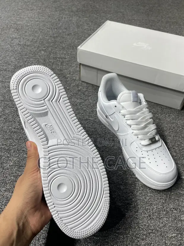 Nike Air Force 1 Low - 1