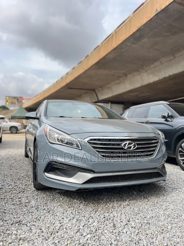 Hyundai Sonata 2016 Gray - 1