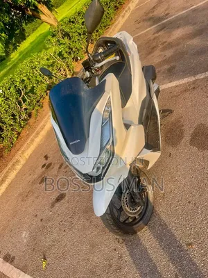 Honda PCX 125 Scooter