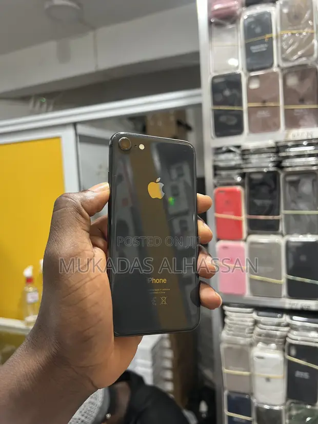 Apple iPhone 8 256GB Black - 1