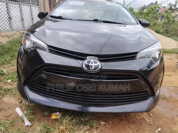 2018 Toyota Corolla LE Eco (1.8L) Black - 1