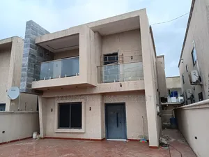4 Bedroom Mansion for Sale in Lakeside Estate