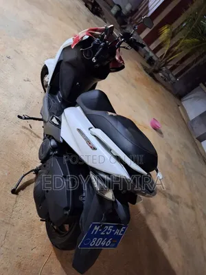 Yamaha Majesty Scooter 2010 Black