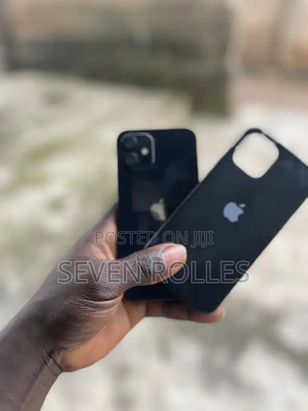 Apple iPhone 12 64GB Black - 1