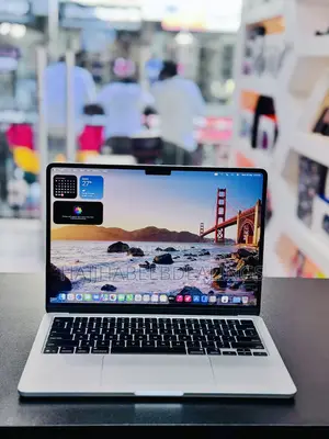 Apple MacBook Air 2025 M4 16GB RAM 512GB SSD