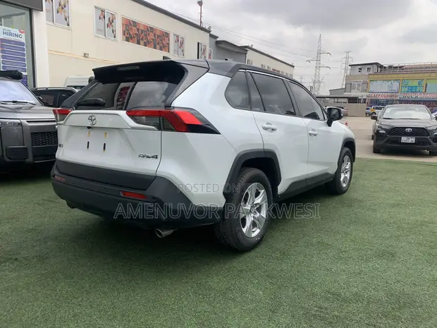 New Toyota RAV4 2025 White - 1