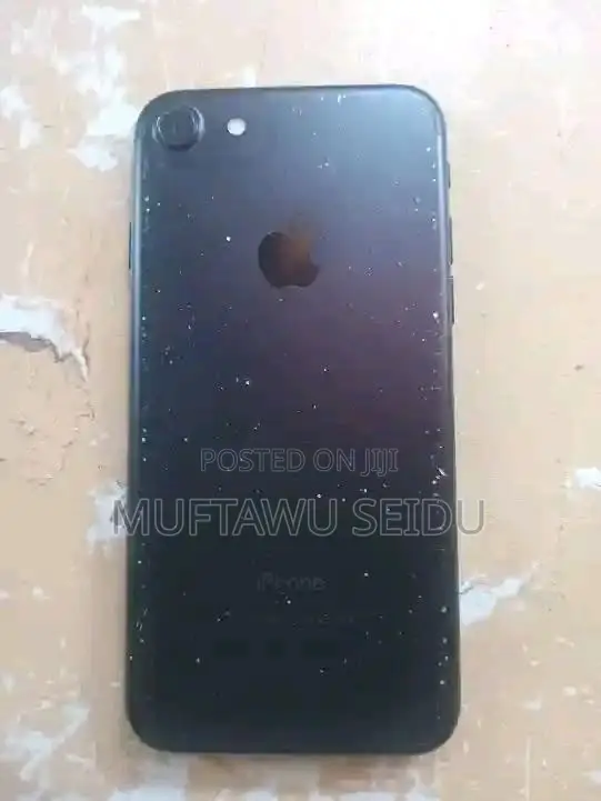 Apple iPhone 7 32GB Black - 1