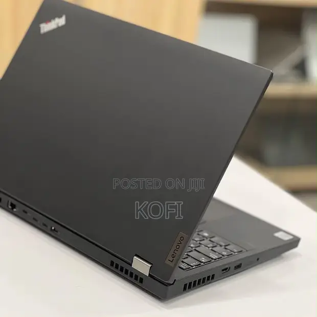 Lenovo ThinkPad P15s Gen 1 Laptop - 1