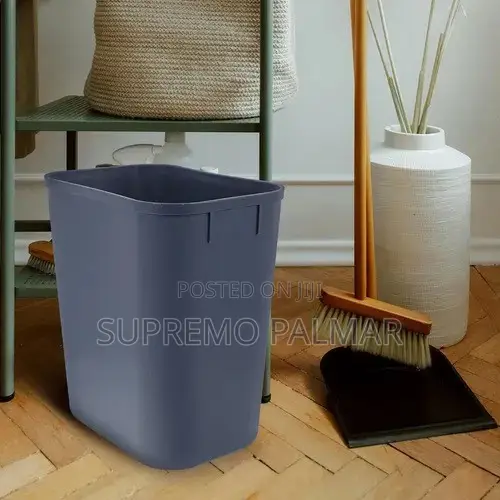 15L Black Rectangular Plastic Wastebasket - Office/Kitchen Trash Bin - 1