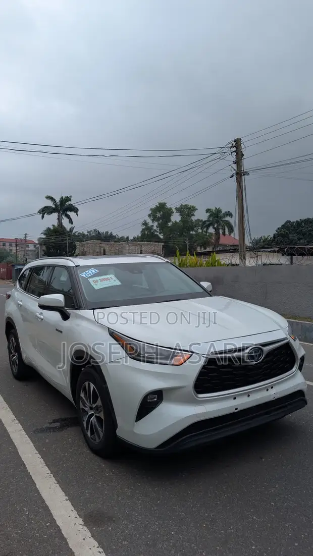 2022 Toyota Highlander XLE White - 1