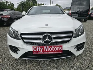 Mercedes-Benz E300 4Matic AWD Sedan 2017 White