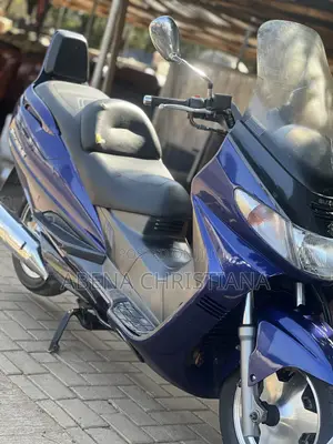 Yamaha 2025 Blue Scooter