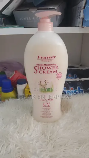 Fruiser Double Moisturising Shower Cream Goat Milk UV White