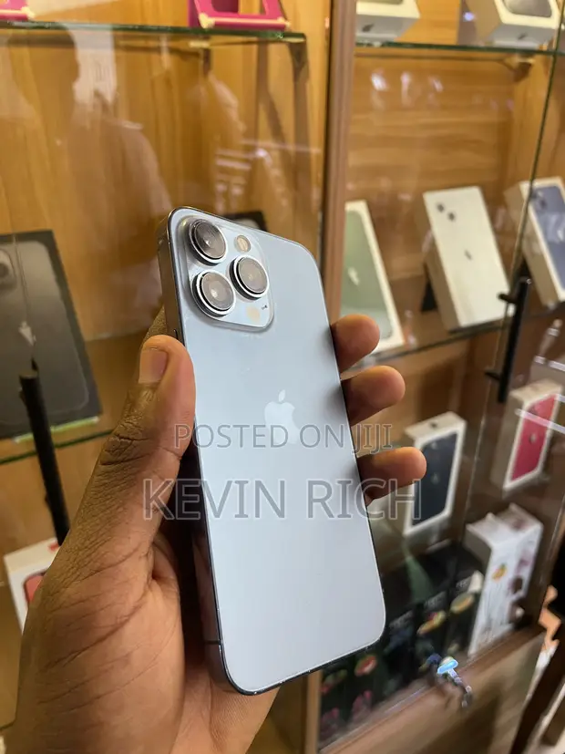 Apple iPhone 13 Pro 128 GB Blue - 1