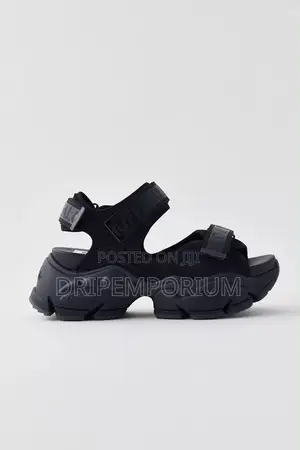 Buffalo Chunky Sandals - All Black