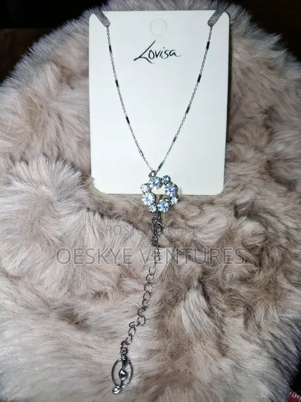 Lovisa Crystal Circle Treble Clef Lariat Necklace - 1