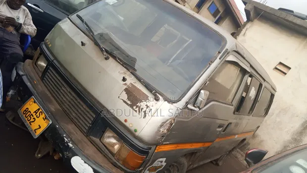 Nissan Caravan (Urvan) 2009 - 1