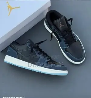 Air Jordan 1 Low Sneakers