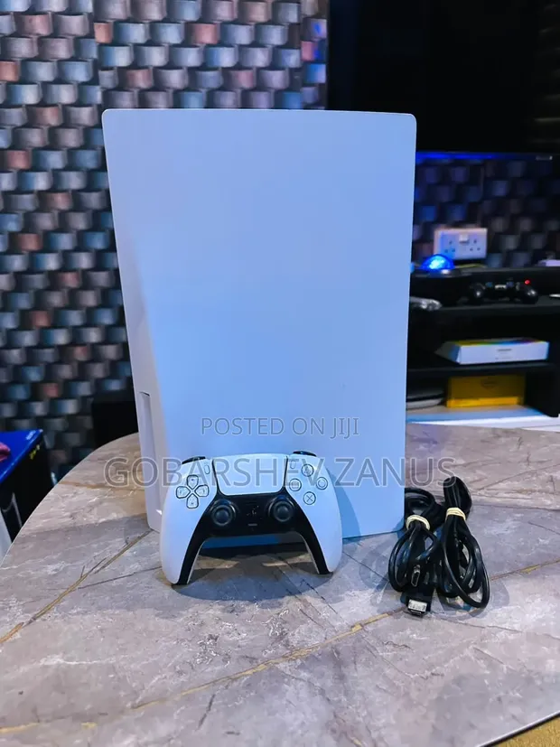 Sony PlayStation 5 Standard - 1