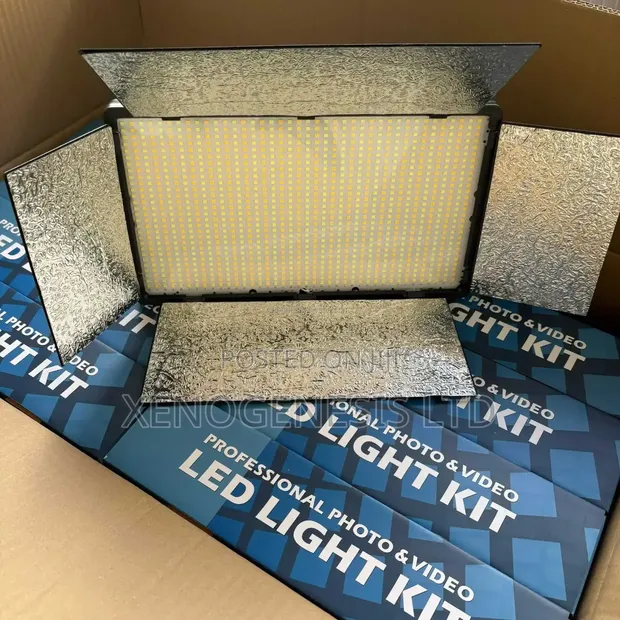 U600 LED Video Light - 1