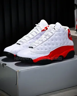 Air Jordan 13 Retro "Chicago"