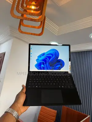 Microsoft Surface Laptop 3 13" Core i5 8GB RAM 256GB SSD