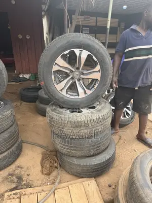 Honda CRV Rims and Tyres (17-inch, Used)