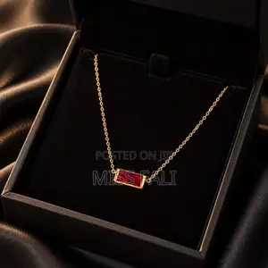 Subtle Line Necklace