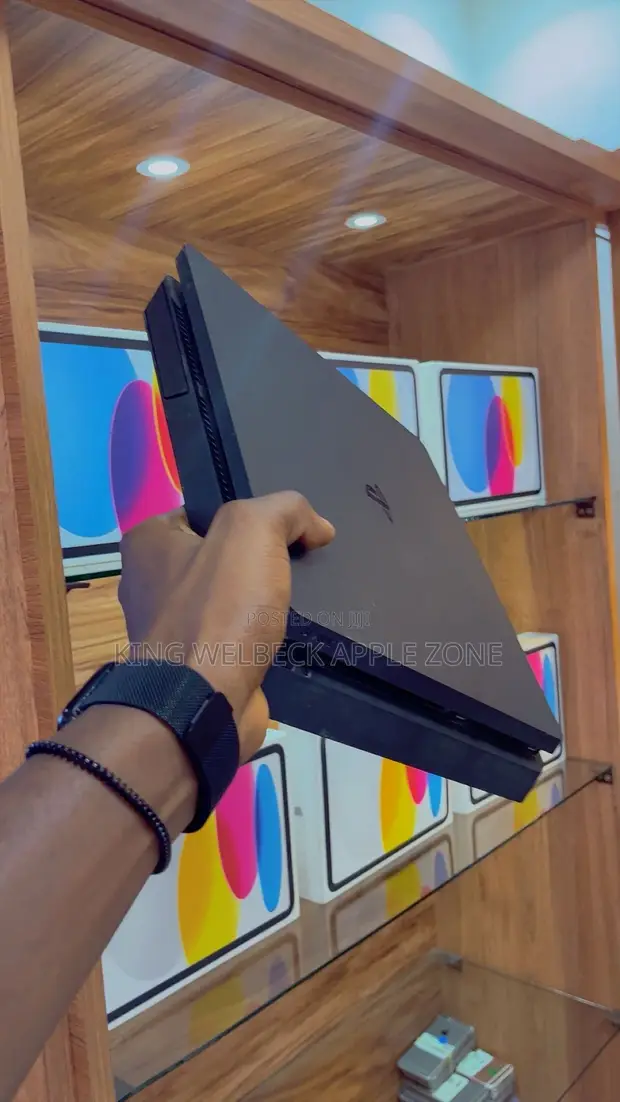 PS4 Slim & PS4 Pro with Games - 1