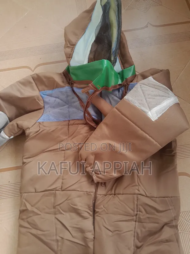 Brand New Bee Suit for Beekeeping - 1
