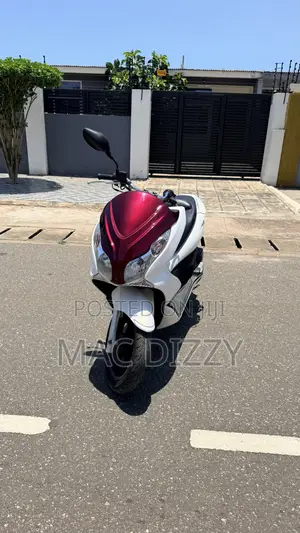 Honda PCX 150cc Scooter 2016 White