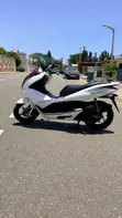 Honda PCX 150cc Scooter 2016 White - 3