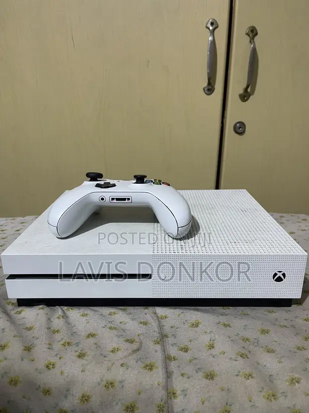 Xbox One S with 4 Games - 1