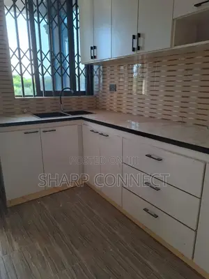 8-Bedroom House for Sale in Ofarnko Jei River, Akweley