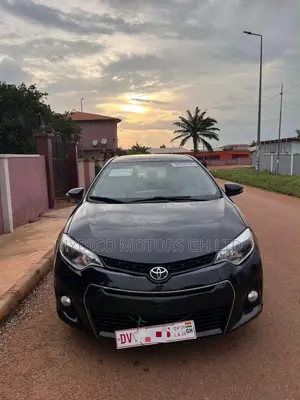 2016 Toyota Corolla S Sedan