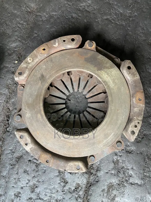 Nissan TD Hardbody NP300 Pressure Plate & Clutch Disc - 1