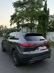 Porsche Cayenne Base AWD 2020 Gray - 3