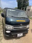 Toyota HiAce 2011 Commuter - 3
