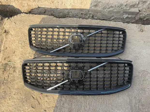 Volvo XC60 Front Grill - 1