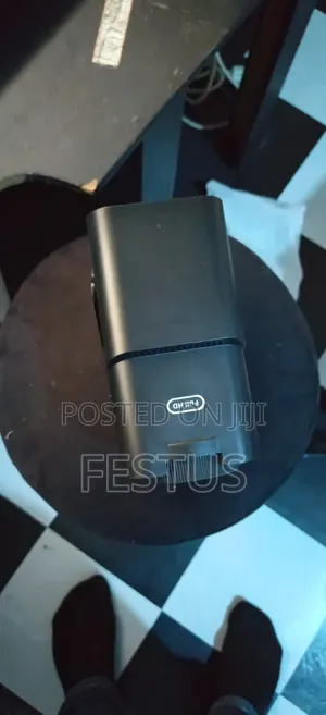MAG HY320 Smart Projector