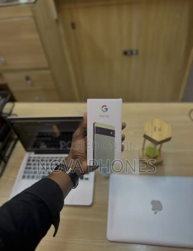 Google Pixel 6a 128GB Blue - 1