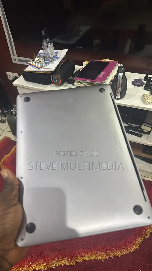 Apple MacBook Pro 2017 8GB Intel Core i5 SSD 128GB - 1