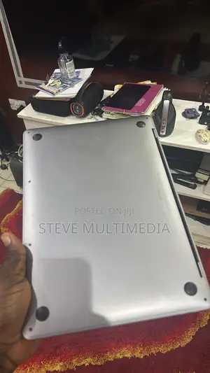 Apple MacBook Pro 2017 8GB Intel Core i5 SSD 128GB