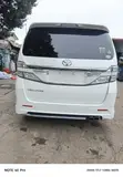 Toyota Vellfire 2013 White - 4
