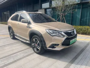 BYD Tang DM-i 2021 Beige