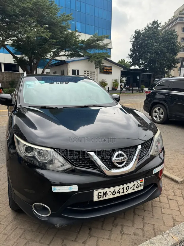 Nissan Qashqai 2014 Black - 1