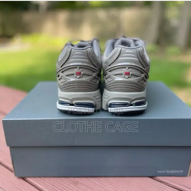 New Balance 1906R Sneakers - 1