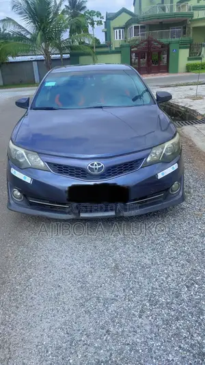 Toyota Camry SE 2014 Gray