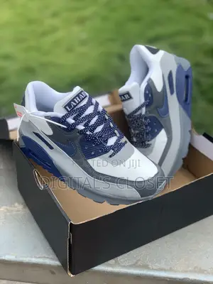 Original Nike Air Max Sneakers